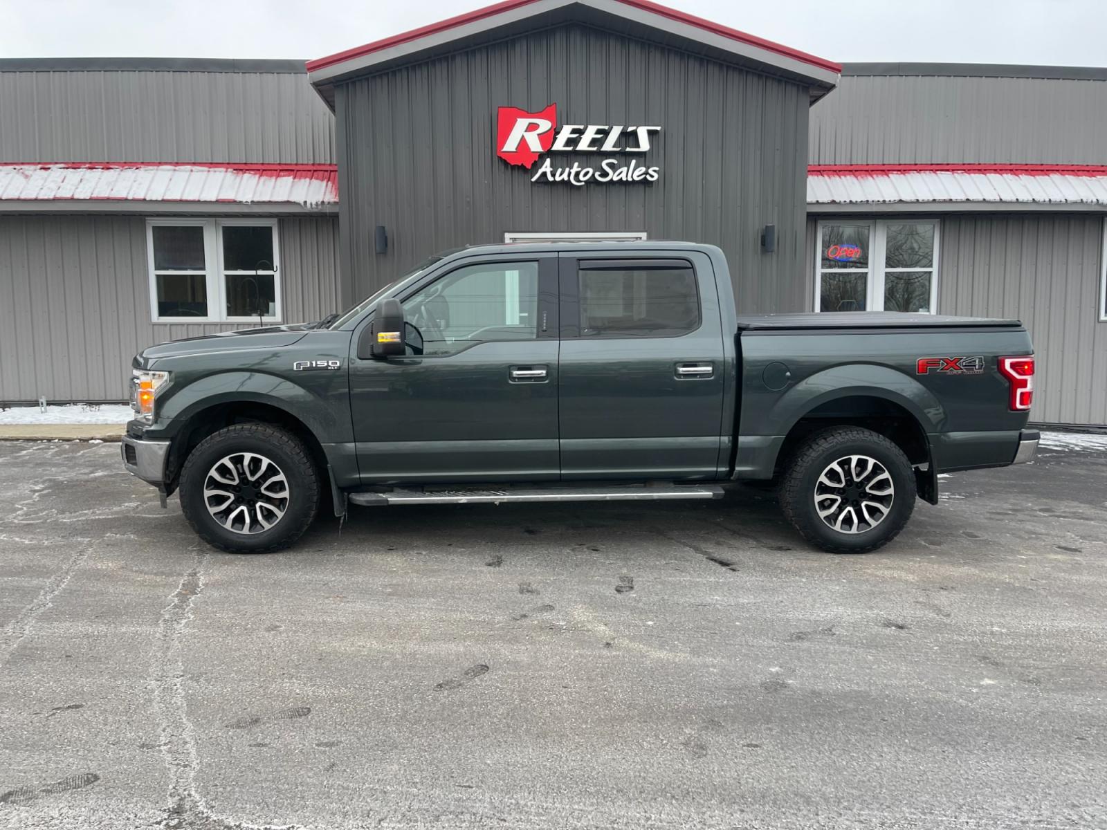 2018 Gray /Gray Ford F-150 XLT SuperCrew 5.5-ft. 2WD (1FTEW1E51JK) with an 5.0L V8 OHV 32V FFV engine, 10 Speed Auto transmission, located at 11115 Chardon Rd. , Chardon, OH, 44024, (440) 214-9705, 41.580246, -81.241943 - This 2018 Ford F-150 XLT Crew Cab described is a well-equipped, full-sized pickup truck featuring a robust 5.0-liter V8 engine that runs on flex-fuel and is mated to a smooth 10-speed automatic transmission. Premium amenities such as heated front seats, a high-quality sound system, smartphone integr - Photo #14